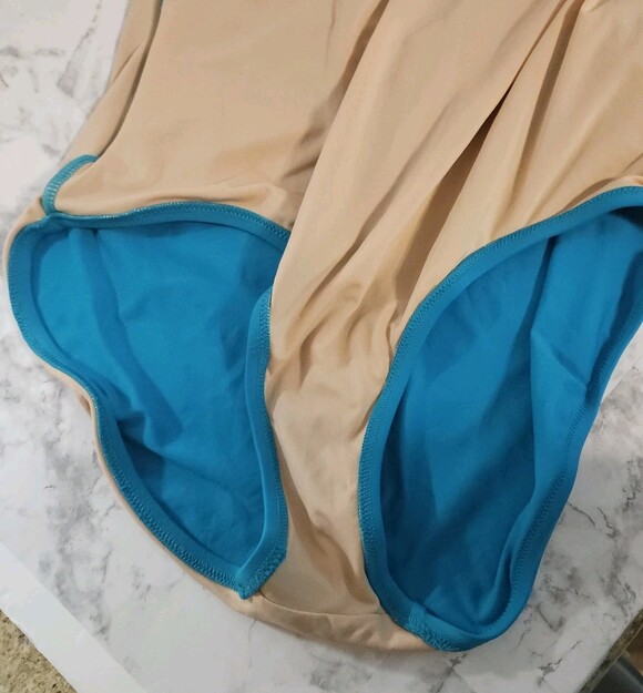 J. Crew Women's Size 10 One Piece Ruched Aqua Swimsuit. Beachy Vacation - Picture 10 of 10